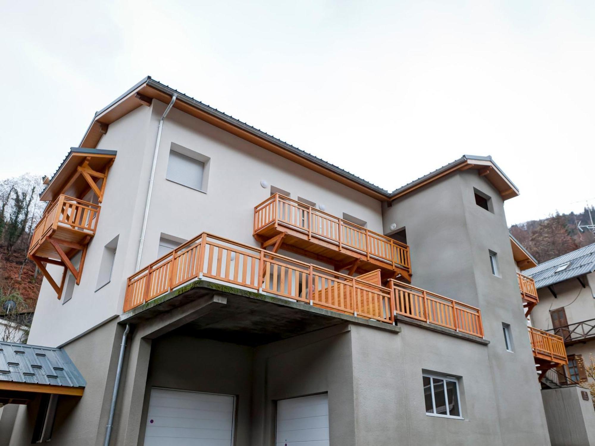 Appartement Neuf 2* Au Centre De Brides Avec Terrasse, Proche Telecabines Et Commerces - Fr-1-512-41 外观 照片